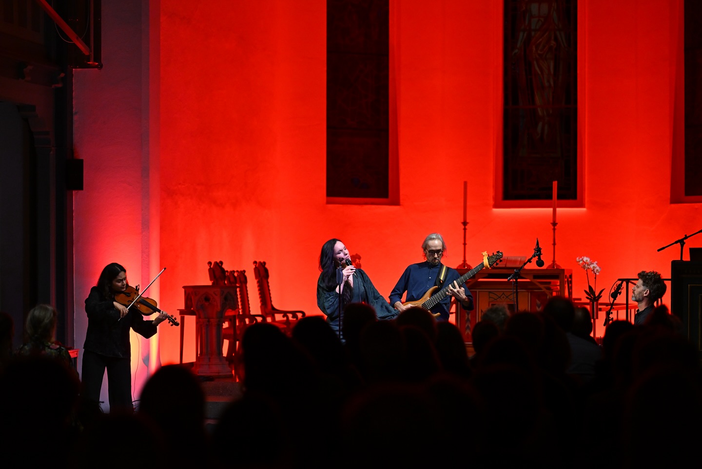 Simin Tander New Quartet, Moss kirke